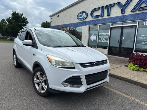 Used 2014 Ford Escape SE FWD image 2
