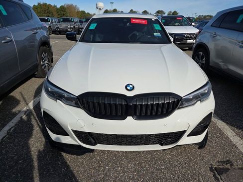 Used 2021 BMW 330i xDrive Sedan w/ M Sport Package AWD/4WD image 3
