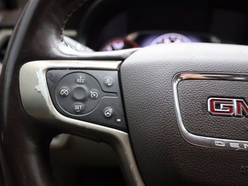 Used 2017 GMC Acadia Denali w/ Technology Package image 27