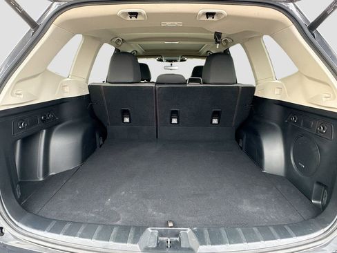 Used 2024 Subaru Forester Sport image 33