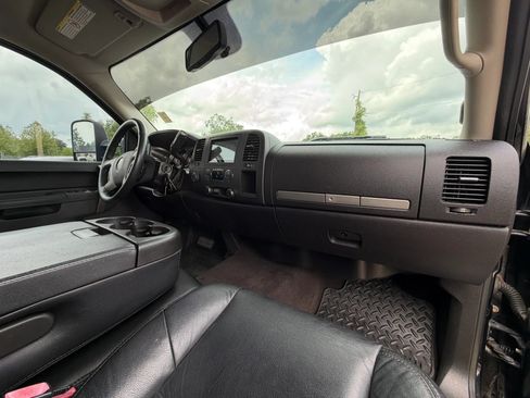 Used 2014 GMC Sierra 2500 SLE w/ HD SLE Premium Package AWD/4WD image 23