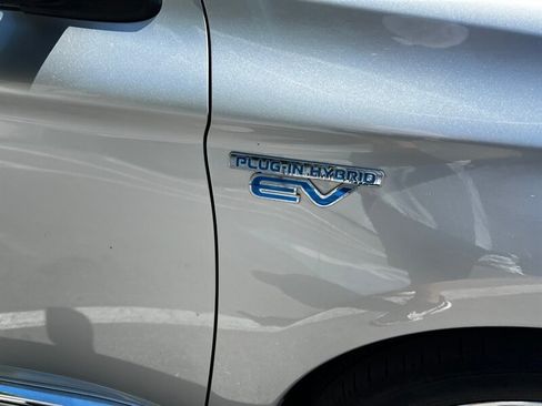 Used 2019 Mitsubishi Outlander SEL AWD/4WD image 9