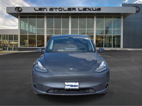 Used 2022 Tesla Model Y Long Range image 8