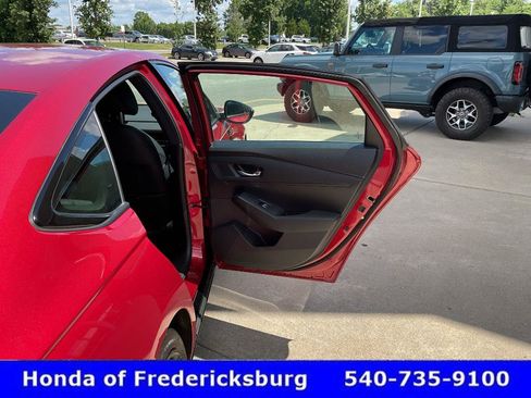Used 2025 Honda Accord Sport image 17