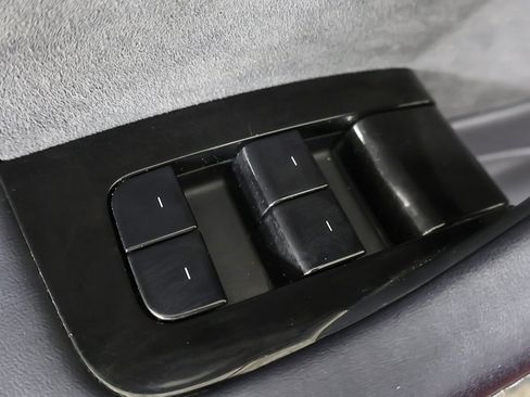 Used 2018 Tesla Model 3 Long Range image 39