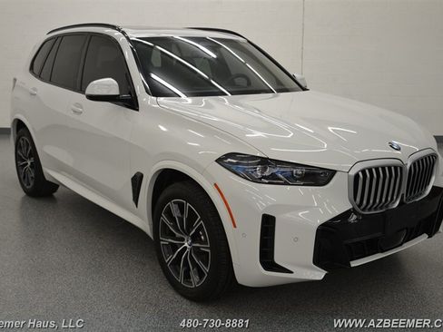 Used 2025 BMW X5 xDrive40i w/ M Sport Package AWD/4WD image 7