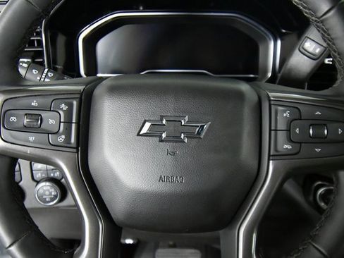 Used 2024 Chevrolet Silverado 2500 ZR2 w/ Technology Package image 2