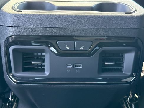 New 2026 GMC Sierra 2500 AT4 w/ AT4 Premium Plus Package AWD/4WD image 32