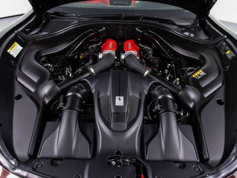 Certified 2025 Ferrari Roma Spider RWD image 59