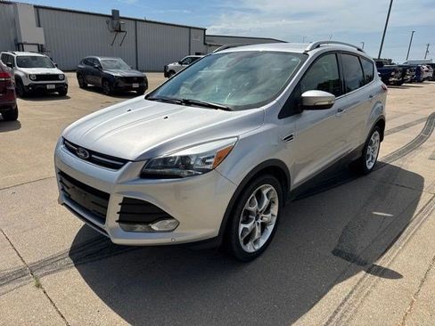 Used 2016 Ford Escape Titanium w/ Equipment Group 301A FWD image 3