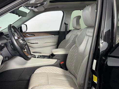 Used 2021 Jeep Grand Cherokee L Summit w/ Advanced Protech Group IV image 21