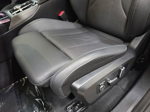 Certified 2025 BMW X3 xDrive30i w/ Convenience Package image 24