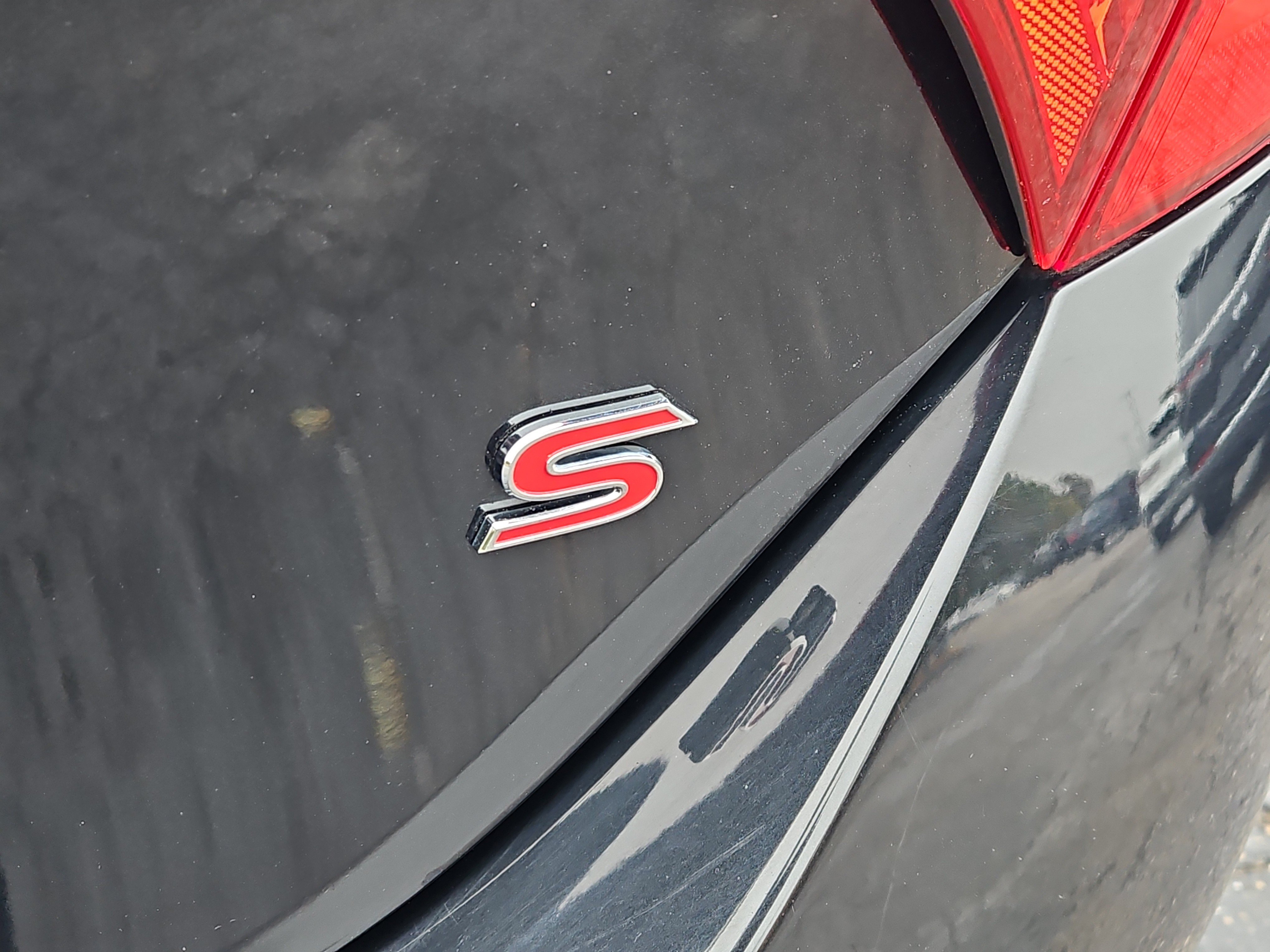 Used 2016 Toyota Corolla S FWD image 5