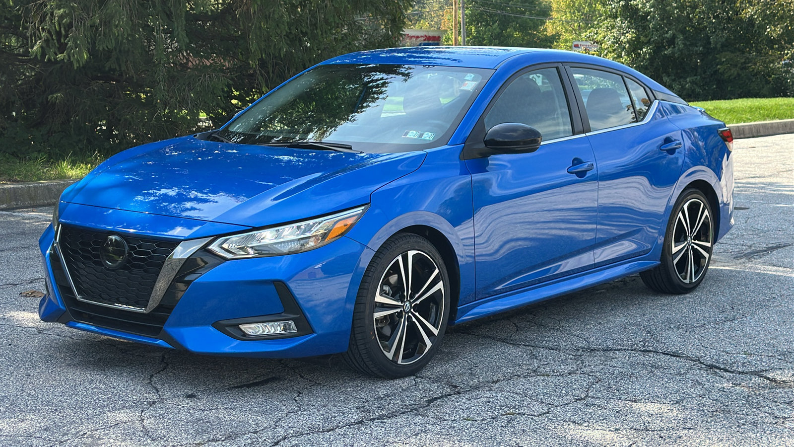 Certified 2023 Nissan Sentra SR w/ Electronics Package FWD image 2