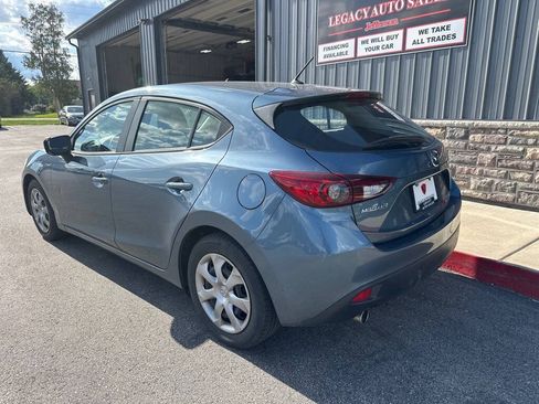 Used 2016 MAZDA MAZDA3 i Sport FWD image 3