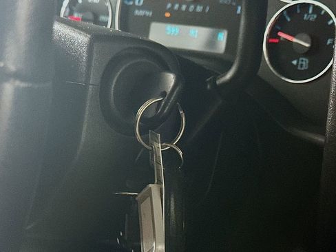 Used 2022 Chevrolet Express 2500 Extended image 26