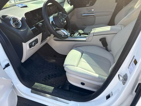 Used 2026 Mercedes-Benz GLA 250 4MATIC image 6