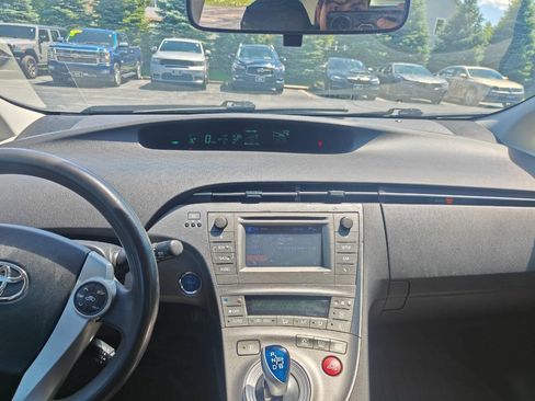 Used 2015 Toyota Prius Two FWD image 12