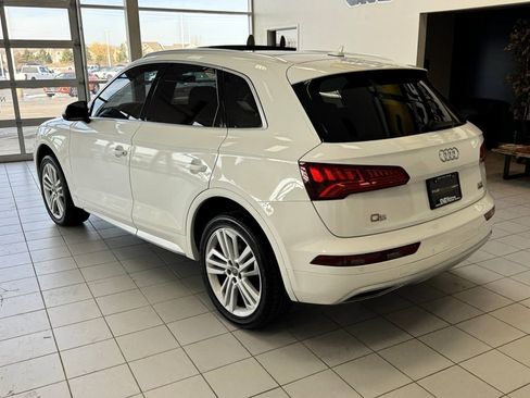 Used 2018 Audi Q5 Premium Plus w/ Premium Plus Package image 2
