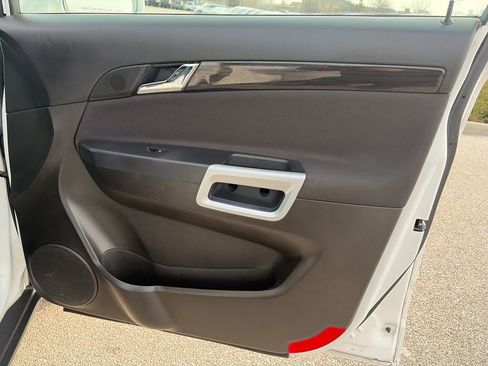 Used 2014 Chevrolet Captiva Sport LS image 13