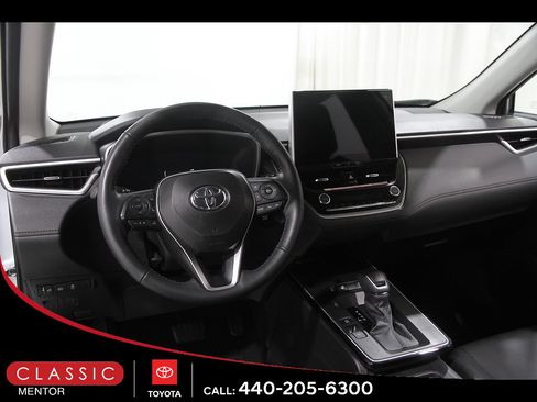 Certified 2026 Toyota Corolla Cross XLE AWD/4WD image 6