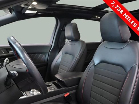 Used 2022 Ford Edge ST-Line image 12