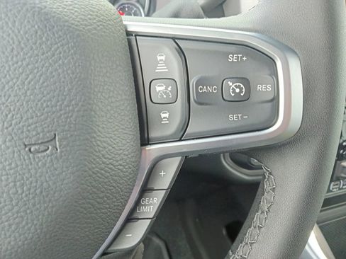 New 2026 RAM 2500 Big Horn AWD/4WD image 25