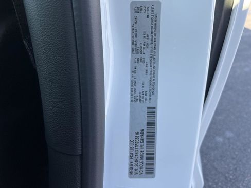 New 2026 Chrysler Pacifica Select image 53