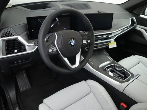 Used 2026 BMW X5 xDrive40i image 10