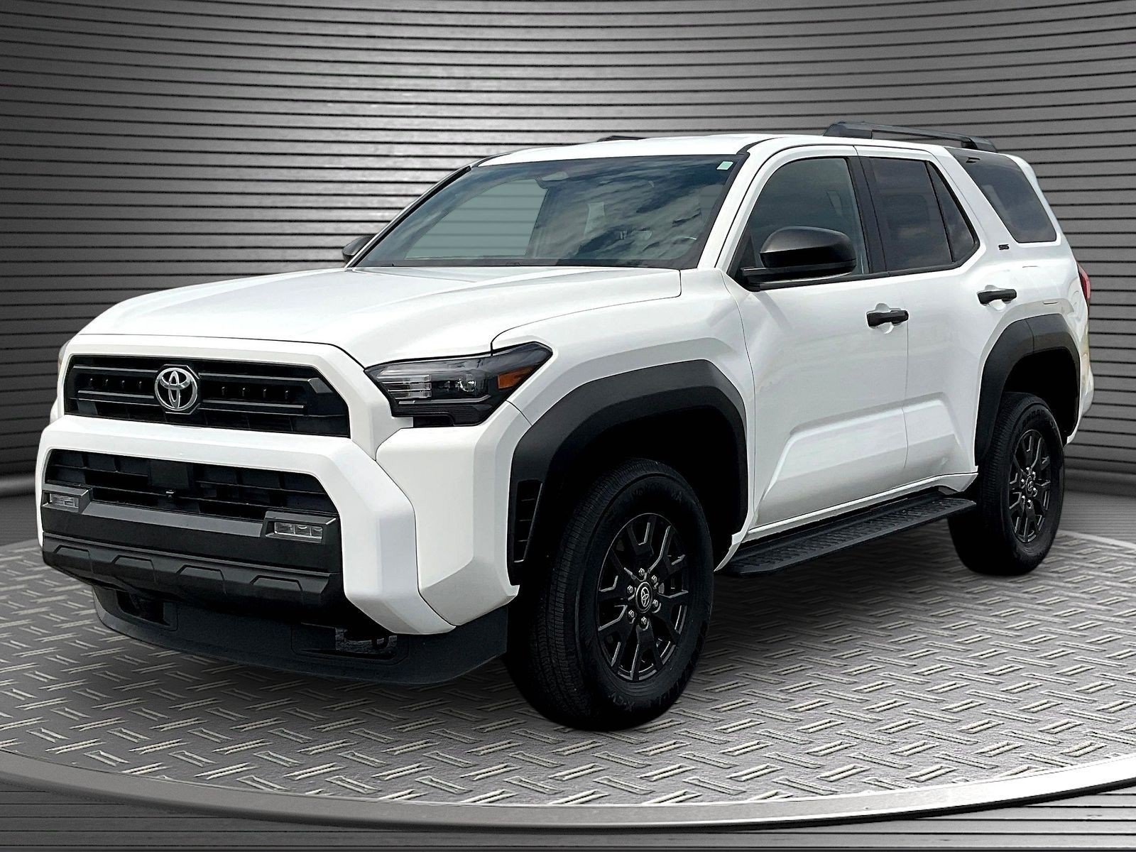 Used 2025 Toyota 4Runner SR5 AWD/4WD image 3