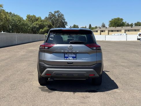 Used 2023 Nissan Rogue SV AWD/4WD image 4