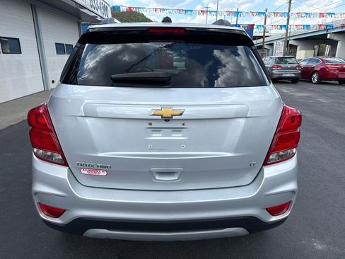 Used 2017 Chevrolet Trax LT AWD/4WD image 4