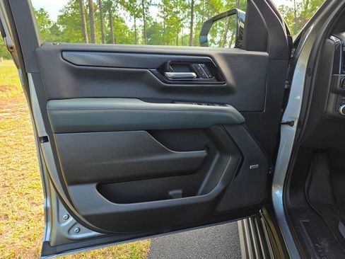 New 2026 GMC Yukon AT4 w/ AT4 Premium Plus Package AWD/4WD image 13