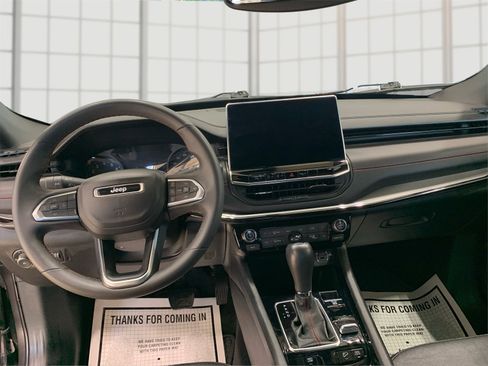 Used 2024 Jeep Compass Trailhawk image 26