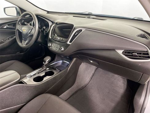 Used 2024 Chevrolet Malibu LT image 27