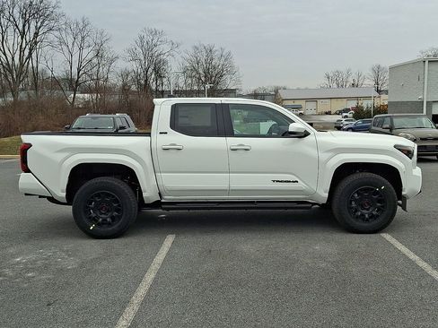 New 2026 Toyota Tacoma 4x4 Double Cab image 4