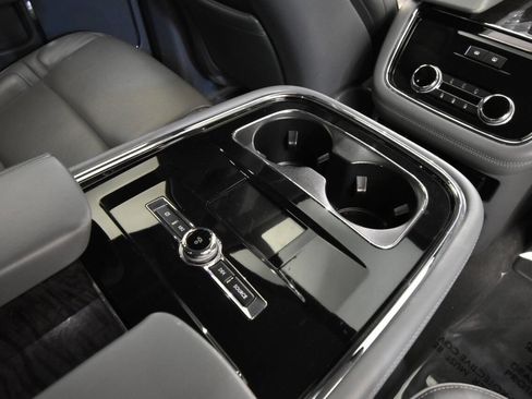 Used 2018 Lincoln Navigator Reserve w/ Technology Package image 20