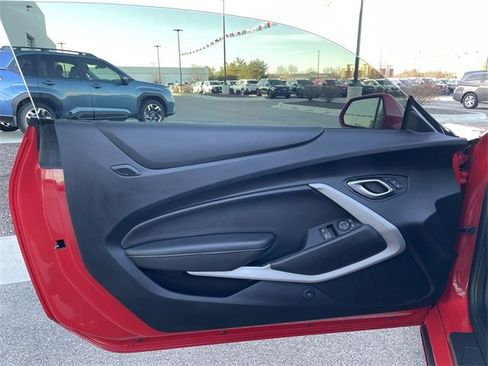 Used 2020 Chevrolet Camaro SS image 10