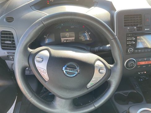 Used 2015 Nissan Leaf S w/ Charge Package image 19