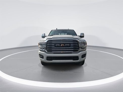 Used 2024 RAM 2500 Limited image 3