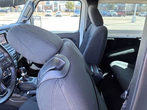 Used 2021 Jeep Wrangler Sport S image 19