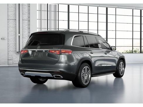 Used 2026 Mercedes-Benz GLS 450 4MATIC image 22