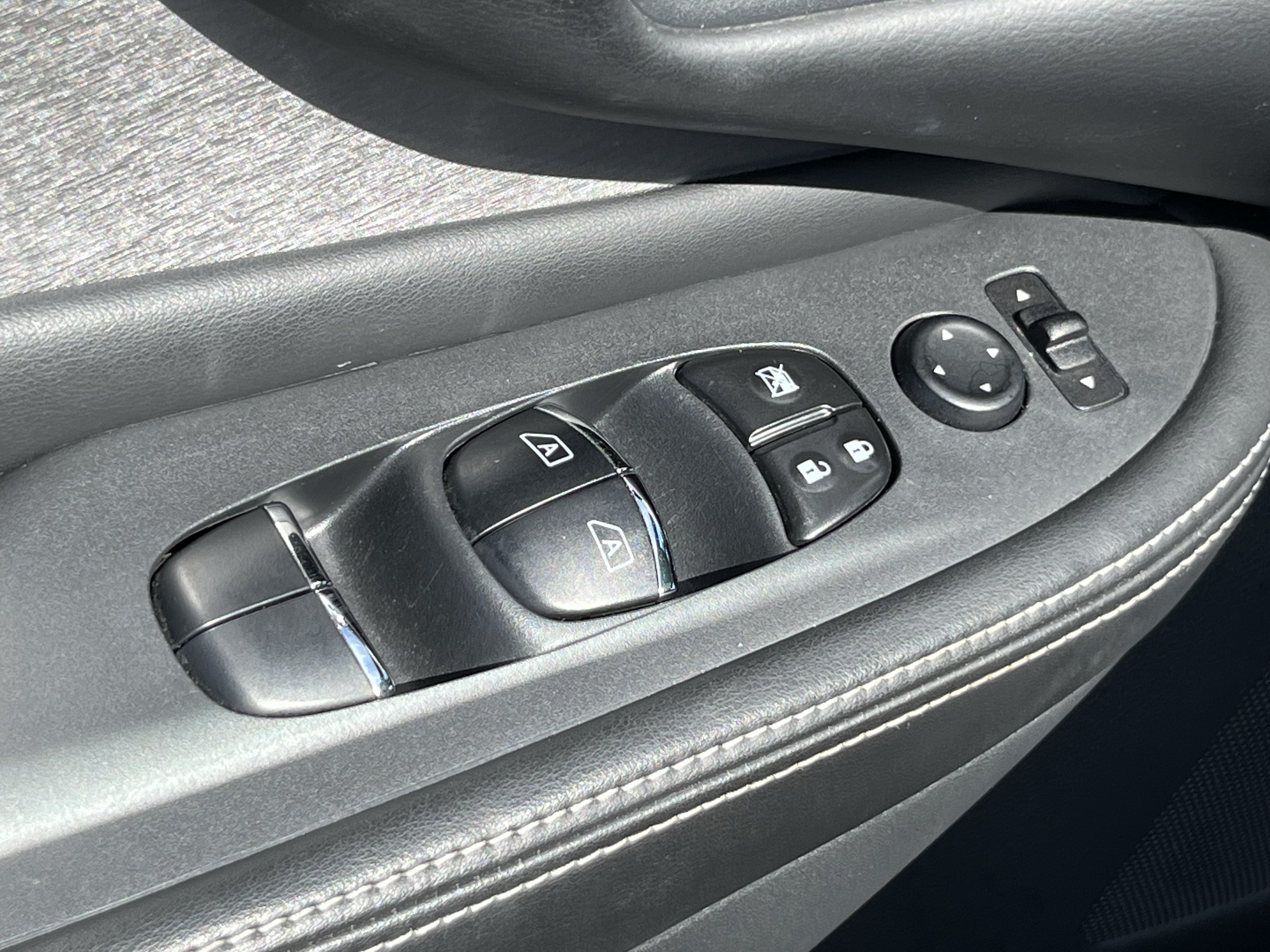 Used 2020 Nissan Murano SL w/ Moonroof Package AWD/4WD image 22