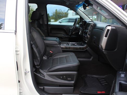 Used 2015 GMC Sierra 1500 Denali w/ Driver Alert Package image 28