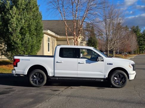 New 2025 Ford F150 Lightning Flash AWD/4WD image 15