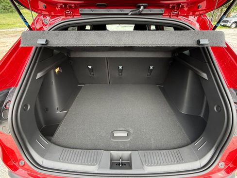 New 2026 Chevrolet Trax RS FWD image 24