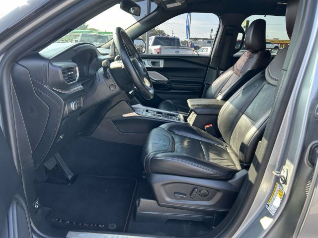 Certified 2022 Ford Explorer Platinum w/ Equipment Group 601A AWD/4WD image 14