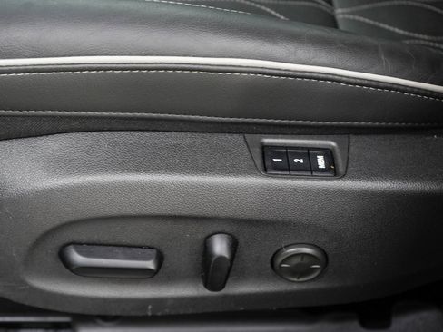 Used 2019 Buick Regal Avenir FWD image 22
