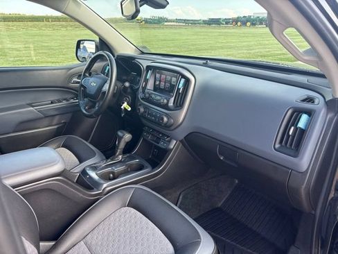 Used 2017 Chevrolet Colorado Z71 w/ Z71 Midnight Edition AWD/4WD image 22