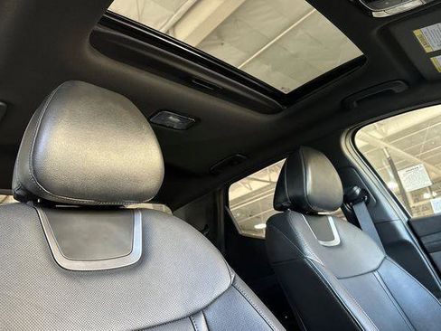 Certified 2025 Hyundai Santa Cruz Limited image 17